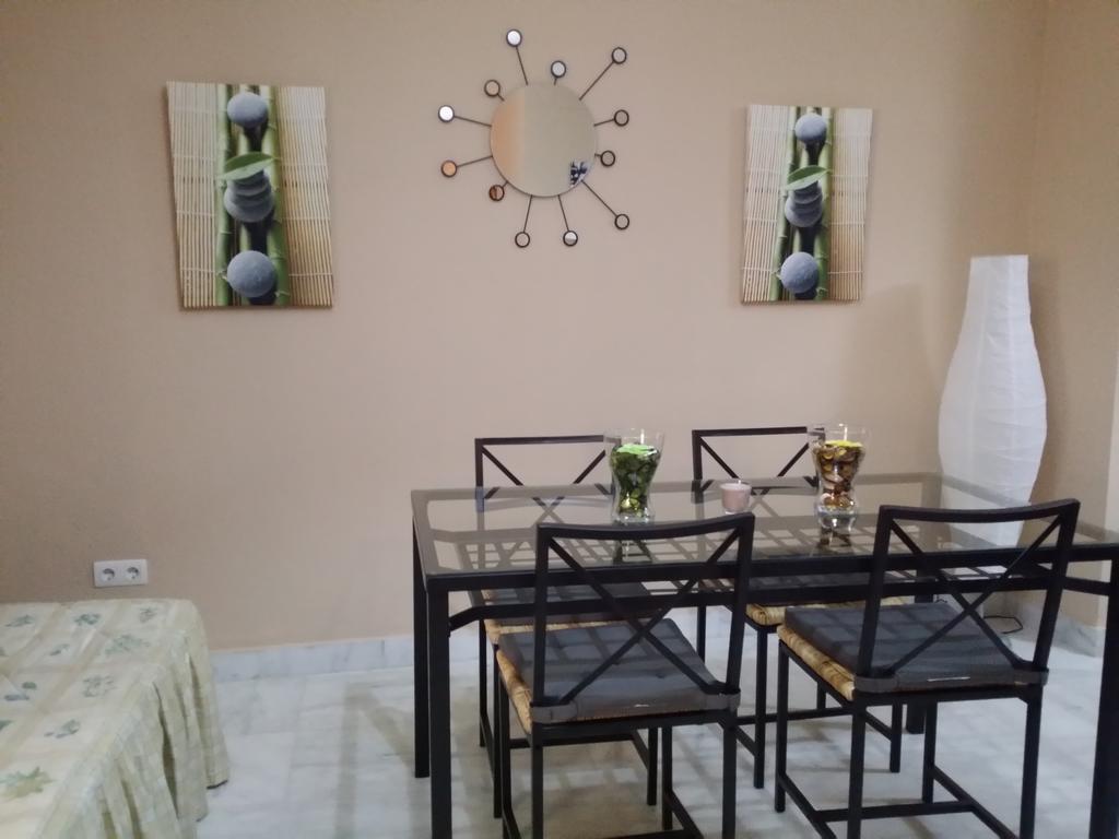 Apartamento Venecia Arenal Севиля Екстериор снимка