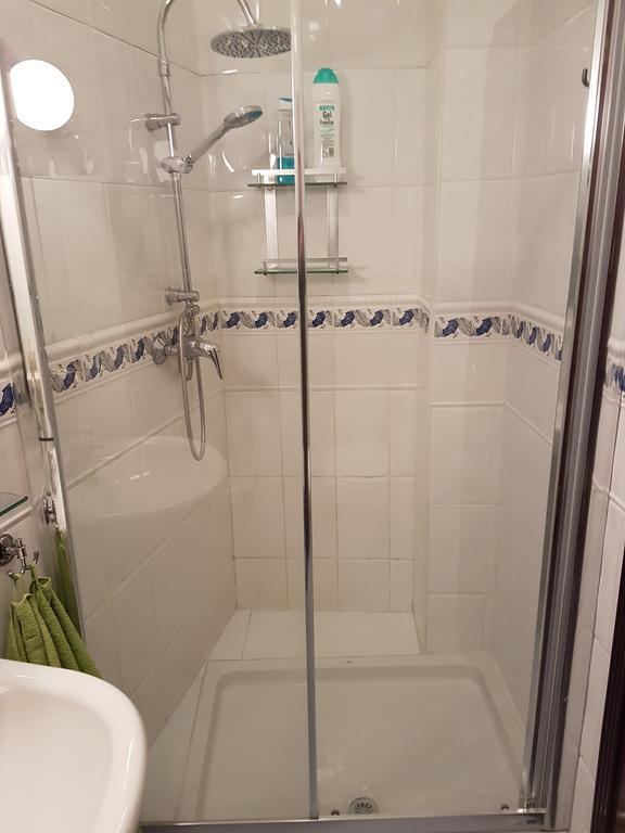 Apartamento Venecia Arenal Севиля Екстериор снимка
