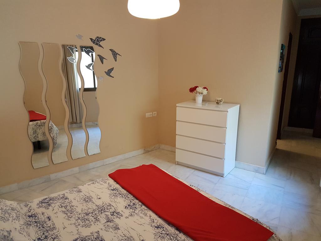 Apartamento Venecia Arenal Севиля Екстериор снимка